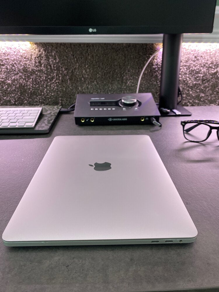 13.3 2017 MacBook Pro w/ Lacie Drive 2TB Music & Platinum Studio